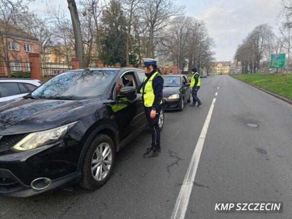 ile jeszcze trzeba ostrzeżeń? kolejni pijani kierowcy zatrzymani w szczecinie