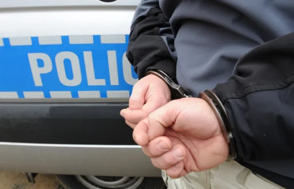 skradł telefon śpiącemu, ale czujne oko monitoringu nie śpi nigdy