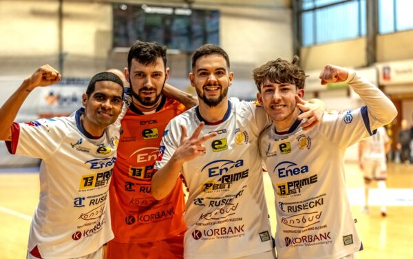 futsalowe emocje w gnieźnie – futsal szczecin walczy o kolejne punkty