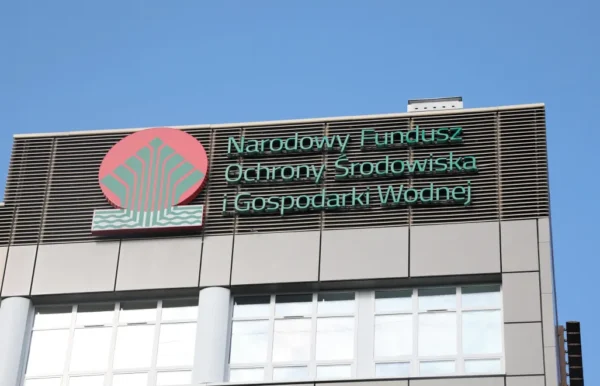 gminy na pierwszej linii walki o czyste powietrze – rusza nabór na operatorów programu czyste powietrze