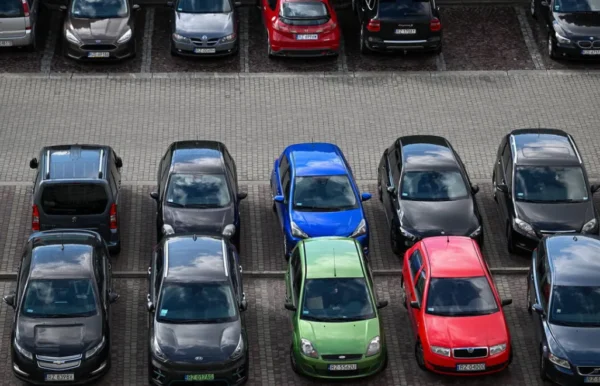 nowy parking przy pętli turkusowa. 129 miejsc dla kierowców