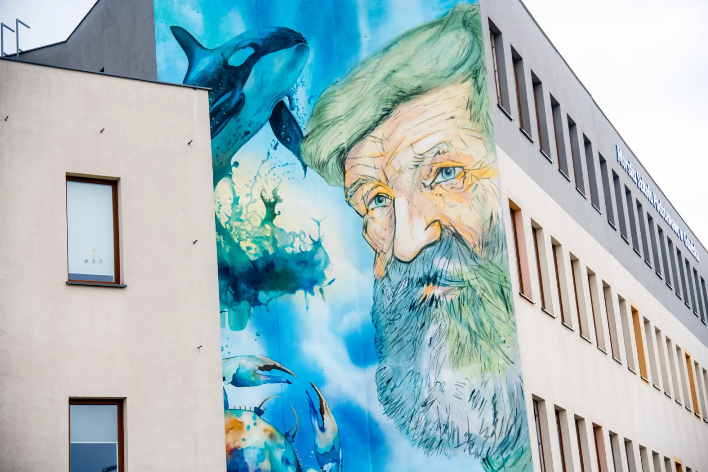 wielki podróżnik na wielkim formacie. w gdańsku odsłonięto mural aleksandra doby