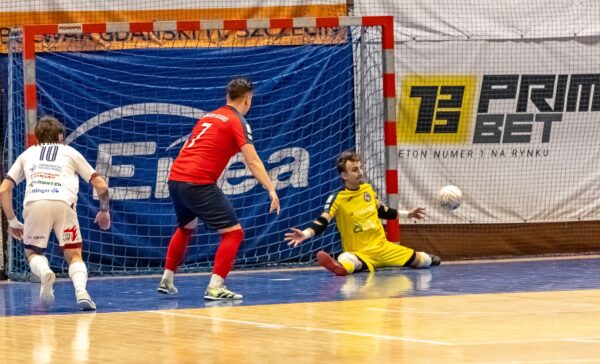 futsal szczecin przed ostatnią kolejką sezonu. wszystko rozstrzygnie się w niedzielę!
