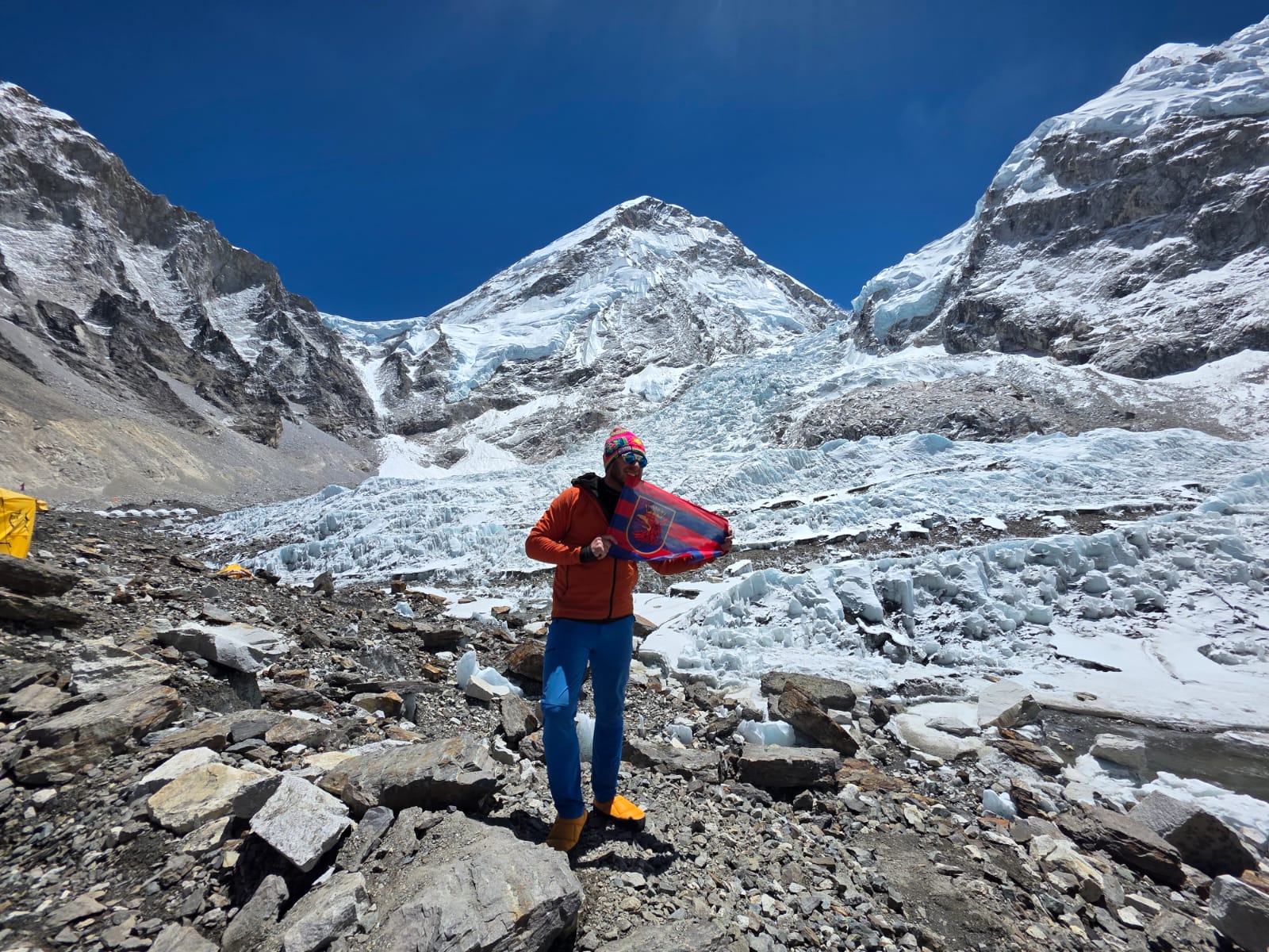 michał leksiński zdobywa mount everest. ósmy szczyt na drodze do korony ziemi
