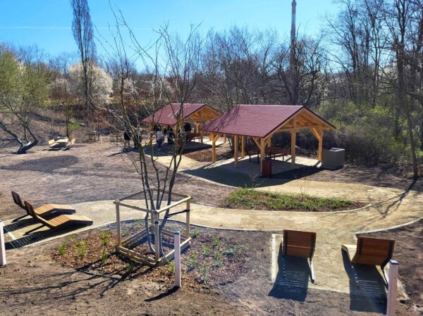nowe miejsce spotkań na prawobrzeżu. polana grillowa już otwarta