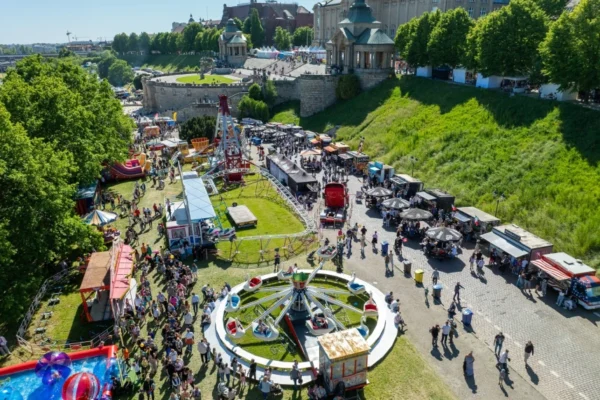 drugi dzień pikniku nad odrą. dziś wielkie gotowanie i niespodzianka artystyczna!