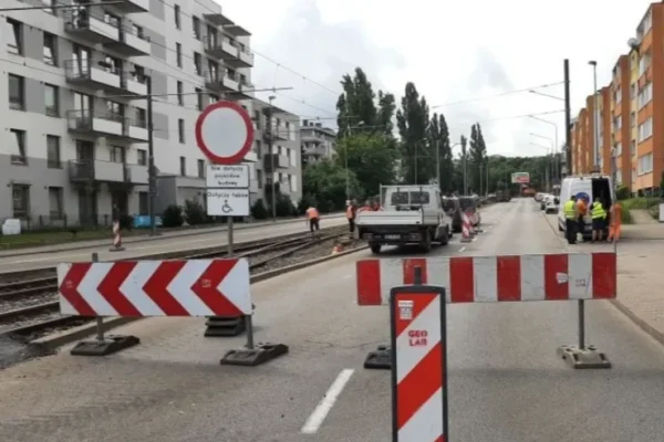 nie zapomnij przeparkować samochodu, bo miasto zrobi to za ciebie!