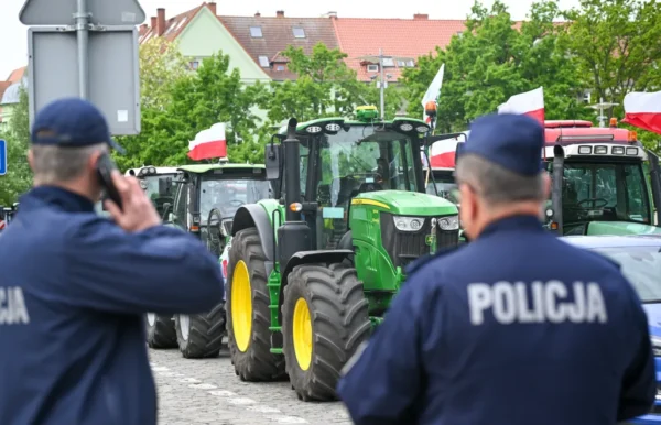 strajk rolników trwa -  traktory wjechały do centrum. kiedy znów zablokują ulice szczecina?