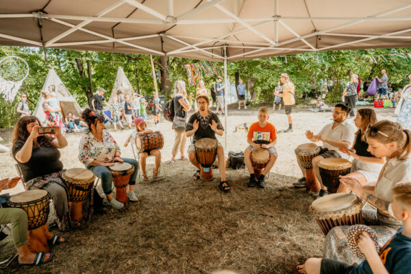 come with us festival 2025: dwa dni muzyki, sztuki i inspirujących spotkań w sercu szczecina