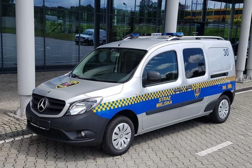 ze średnim wykształceniem i polskim obywatelstwem. straż miejska w szczecinie rekrutuje!