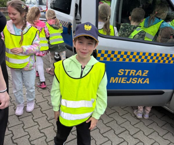 strażnicy miejscy w roli gospodarzy. „zerówkowicze” z wizytą u sąsiadów ze strzałowskiej
