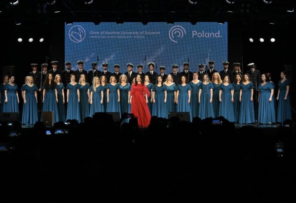 z osaki na bali – chór politechniki morskiej zachwyca świat