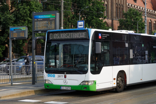 ulicami szczecina przejdą procesje fatimskie. mogą wystąpić utrudnienia