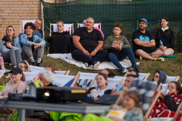 „wyspa tajemnic” w parku chopina już dziś o 21:30