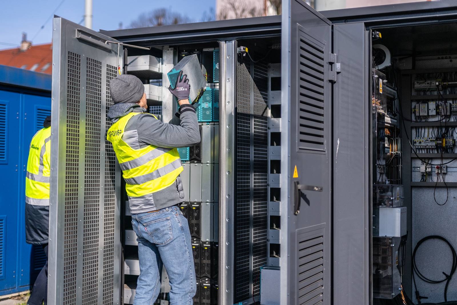 szczecińskie podzespoły do ładowarek – energoelektronika do zadań specjalnych