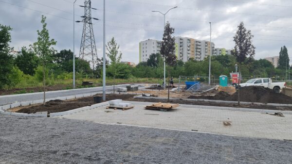 końcówka prac przy rozbudowie parkingu na pętli turkusowa