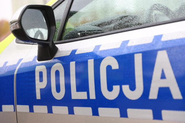 mężczyzna opuścił szpital bez zgody personelu. policja odnalazła go pod wpływem alkoholu