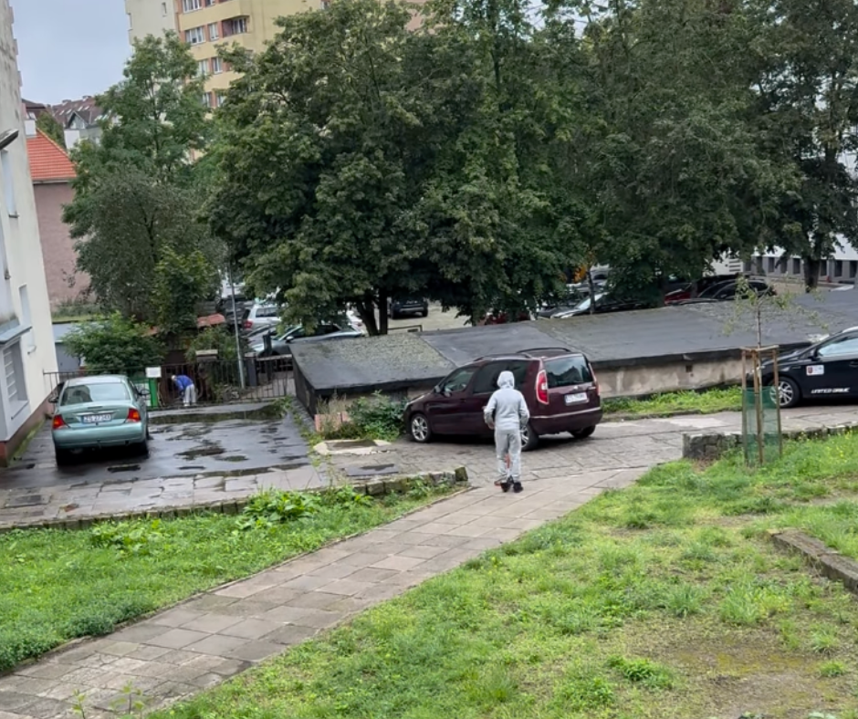 petardy w rękach dzieci? mieszkańcy zaniepokojeni niebezpieczną zabawą na niebuszewie