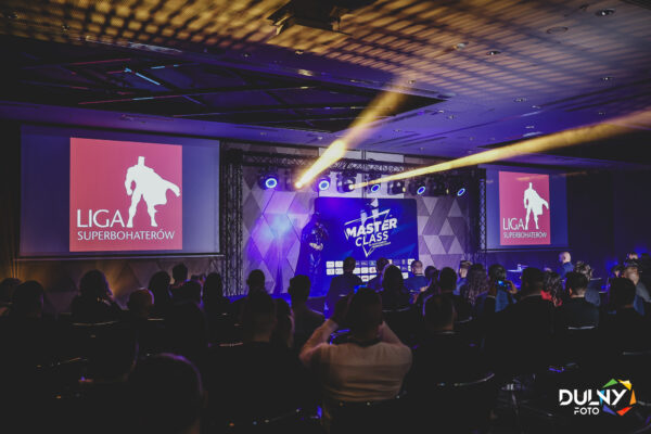 biznes z klasą i sercem. gentlemen’s business group znów pomoże lidze superbohaterów