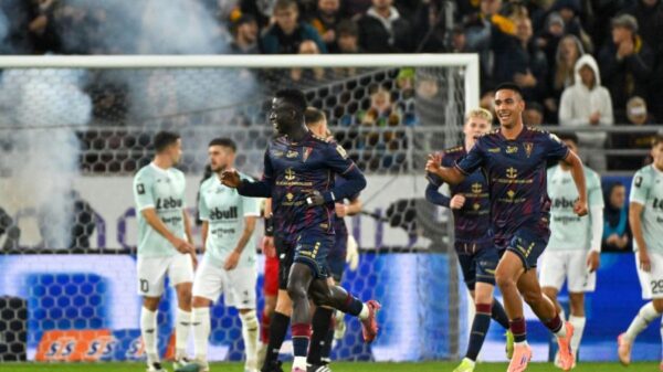 pogoń szczecin po thrillerze wygrywa z piastem gliwice! grosicki bohaterem z karnego