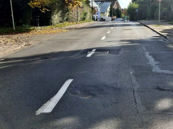 uwaga kierowcy i pasażerowie. ulica wrocławska zamknięta na trzy dni