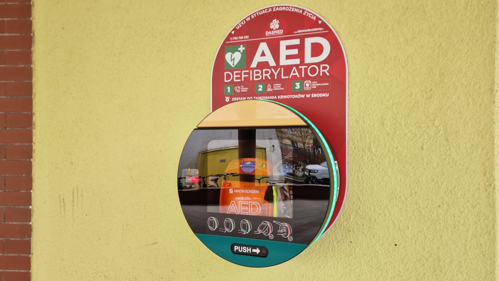 Osiem nowych defibrylatorów AED już działa w gminie – a to dopiero początek 5 osiem nowych defibrylatorów aed już działa w gminie – a to dopiero początek