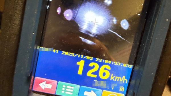 pędził 126 km/h w miejscu, gdzie wolno 70. drugi raz wpadł — zapłaci 3 tysiące