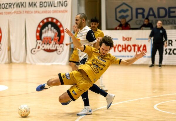 solidny weekend szczecińskich futsalistów. zwycięstwo akademików i remis futsalu szczecin