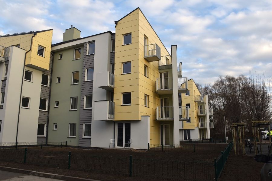 nowe osiedle tętni życiem. pierwsi mieszkańcy już się wprowadzają na pokładową–fregaty