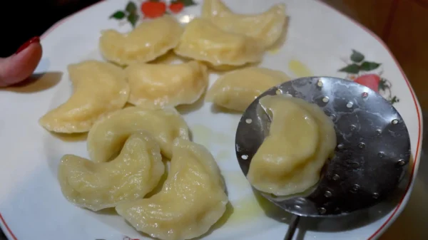 pierogi bez wyrzutów sumienia? nfz sprawdzi zdrowie i podpowie, jak „odchudzić” święta