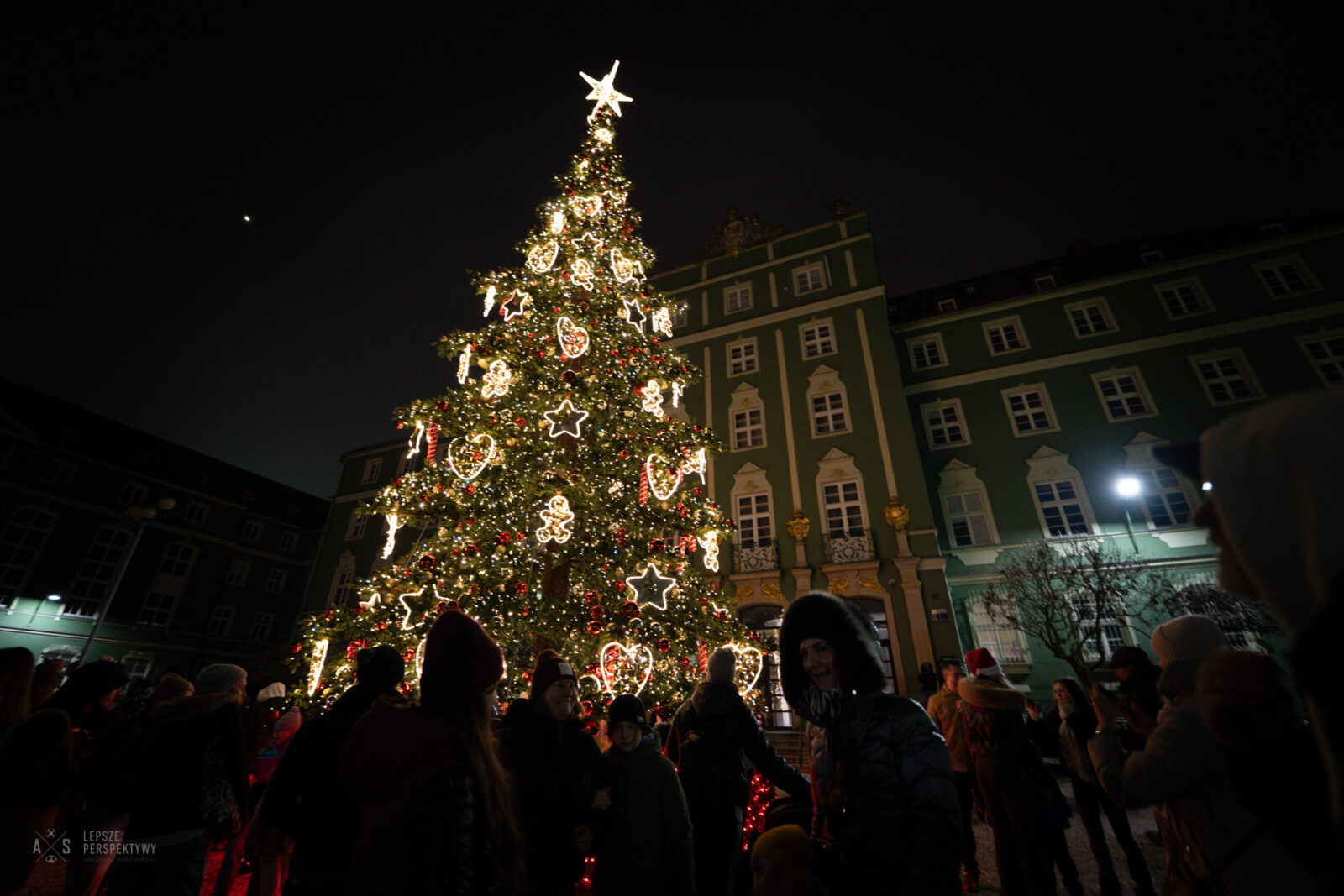 Świąteczny rozkład jazdy wywrócony do góry nogami. Sprawdź, jak pojadą tramwaje i autobusy 5 świąteczny rozkład jazdy wywrócony do góry nogami. sprawdź, jak pojadą tramwaje i autobusy