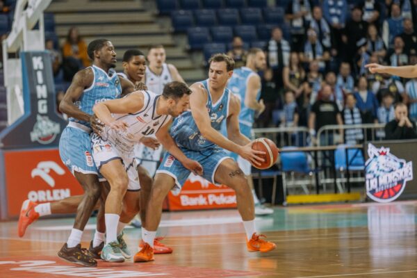 king szczecin bez szans w starciu z górnikiem. jedna kwarta dobrej gry nie wystarczy