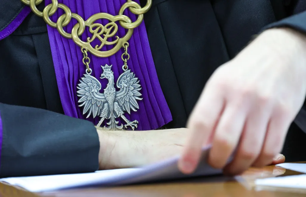 podpalony mercedes za 970 tys. zł. akt oskarżenia przeciwko dwóm mieszkańcom szczecina