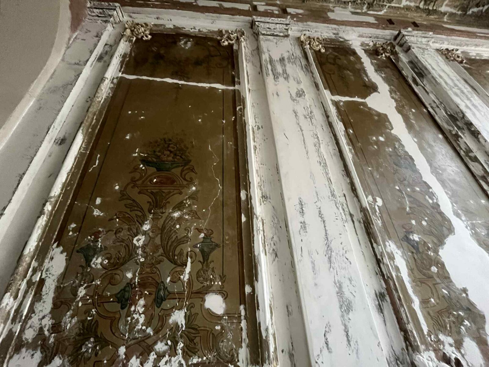 sekret sprzed 150 lat wychodzi spod farby. niezwykłe odkrycie w sercu szczecina