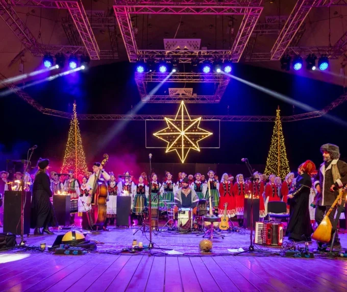 Świąteczne kolędowanie pod chmurką. „Hej kolęda, kolęda” już 21 grudnia w Teatrze Letnim 14 świąteczne kolędowanie pod chmurką. „hej kolęda, kolęda” już 21 grudnia w teatrze letnim