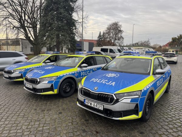 nowa flota dla zachodniopomorskiej policji. 85 radiowozów trafi do służby