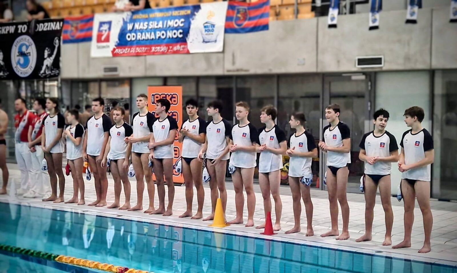 arkonia waterpolo tym razem z porażką, ale młodzież awansowała do finałów mistrzostw polski!