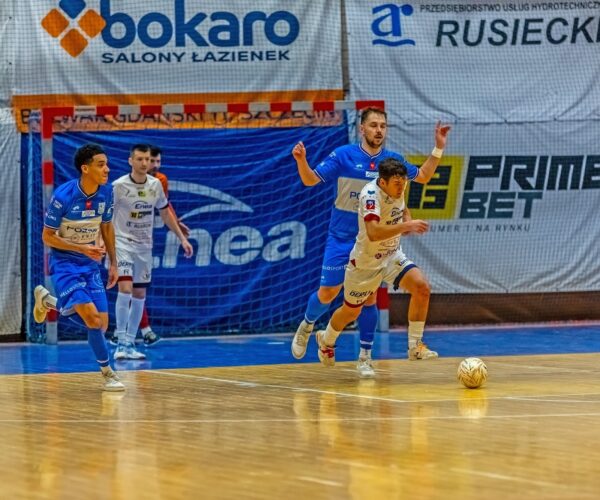 futsal szczecin wraca na parkiet. lider tabeli sprawdzi formę gospodarzy