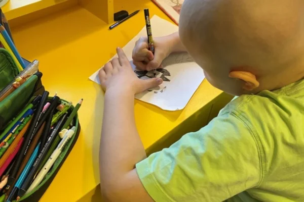 szczecińska fundacja zamienia marzenia chorych dzieci w prawdziwych superbohaterów
