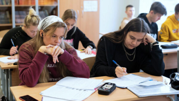 „stypendium marzeń” daje młodym skrzydła. 100 tysięcy złotych na start dla uczniów z pasją