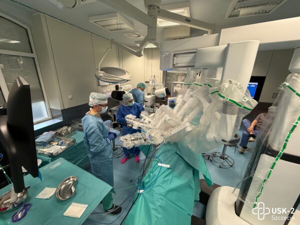 najnowocześniejszy robot chirurgiczny świata operuje już w szczecinie