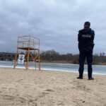 lód wygląda solidnie, ale to pułapka. policja ostrzega: jeden krok może skończyć się tragedią