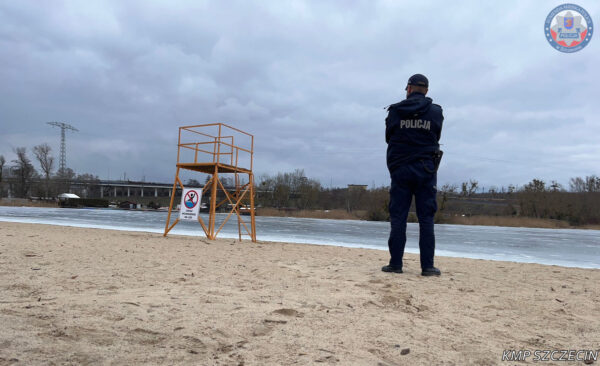 lód wygląda solidnie, ale to pułapka. policja ostrzega: jeden krok może skończyć się tragedią