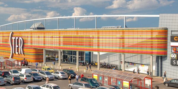 wielkie zmiany w ch ster? duże marki na walizkach, nowe sklepy wchodzą do gry