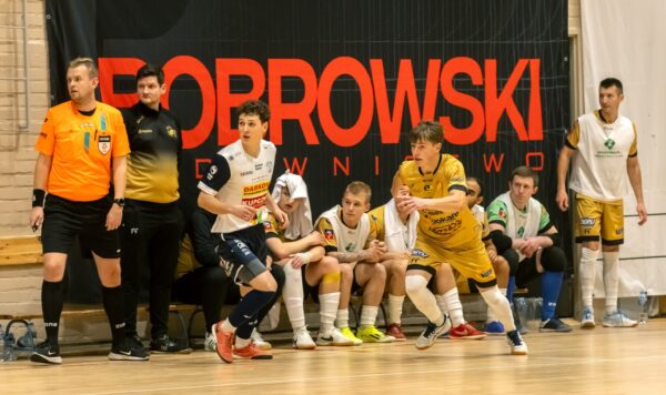 wyjazdowa passa trwa! futsal szczecin odwrócił mecz w białymstoku i sięgnął po kolejne punkty