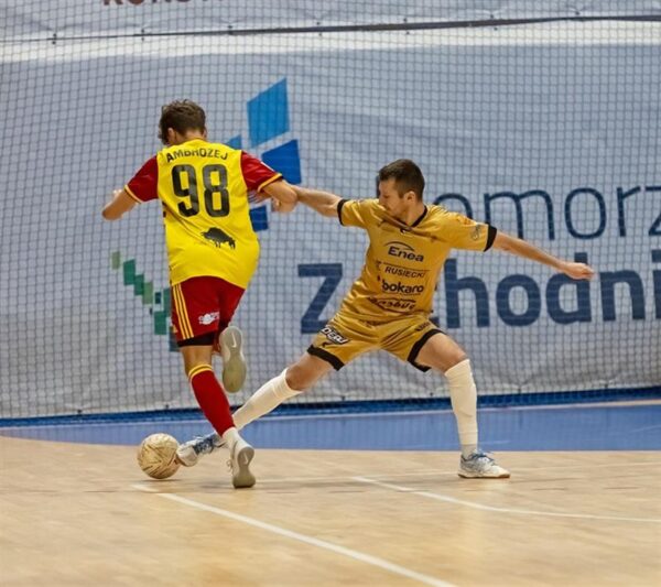 futsal szczecin bez szans w białymstoku. wicelider nie pozostawił złudzeń