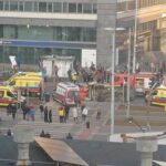 zderzenie karetki z osobówką w centrum szczecina. zablokowany pas przy galaxy