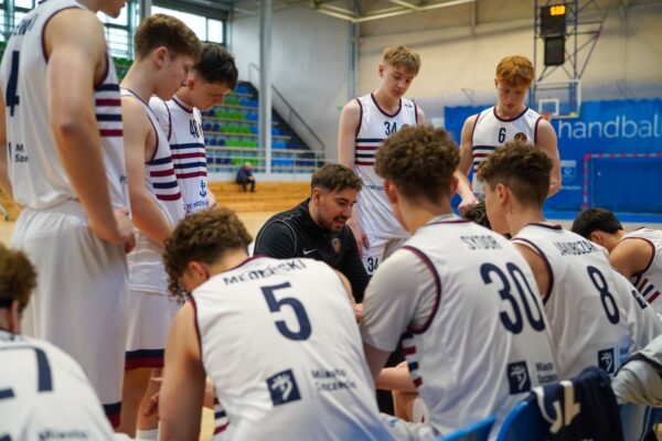 pogoń basket zakończyła rozgrywki strefowe