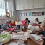 szydełko, igła i… drugie życie. seniorzy w szczecinie wracają do pasji z młodości