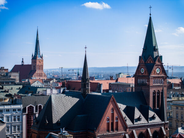 wiosna nad szczecinem wygląda inaczej. sprawdziliśmy, co widać z najwyższych wież miasta